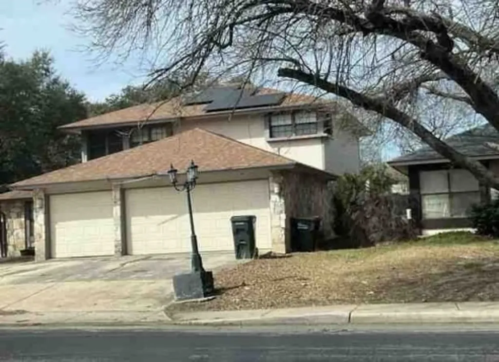 7915 New World San Antonio TX 78239