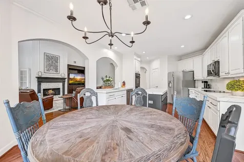 609 Forest Bend Lane Friendswood TX 77546