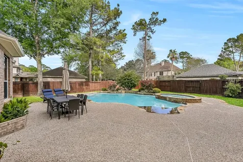 609 Forest Bend Lane Friendswood TX 77546