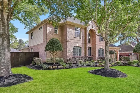 609 Forest Bend Lane Friendswood TX 77546