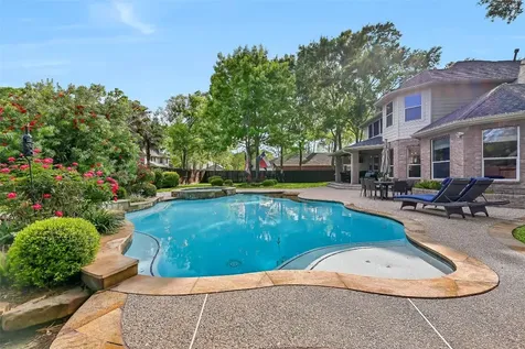 609 Forest Bend Lane Friendswood TX 77546