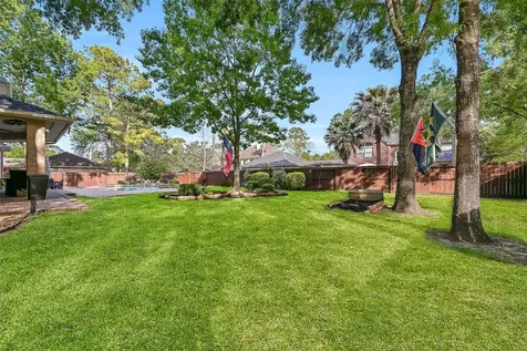 609 Forest Bend Lane Friendswood TX 77546