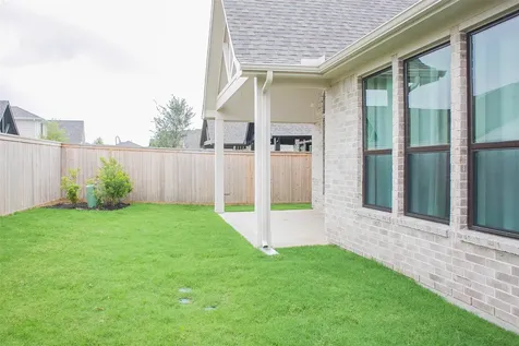 15327 Algunas Plumas Cypress TX 77433