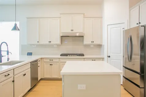 15327 Algunas Plumas Cypress TX 77433