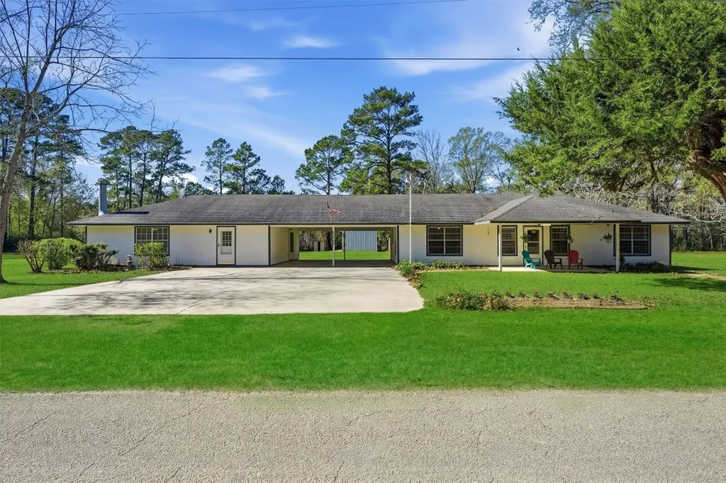 12782 Flowers Drive Saratoga TX 77585