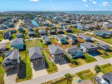 4102 Grayson Drive Galveston TX 77554