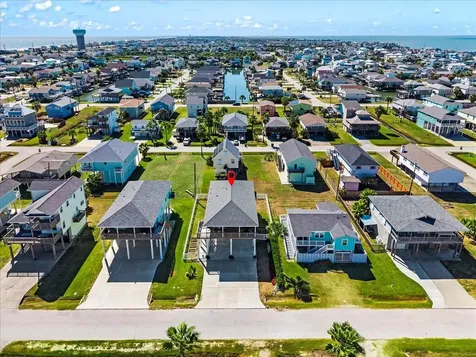 4102 Grayson Drive Galveston TX 77554