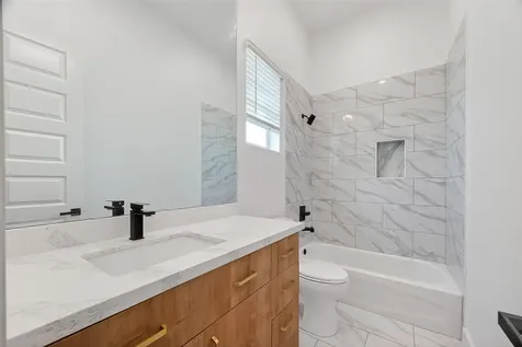 1920 Laverne Street Houston TX 77080