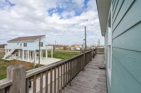 2110 Seahorse Lane Crystal Beach TX 77650