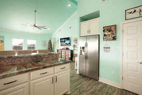 2110 Seahorse Lane Crystal Beach TX 77650