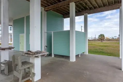 2110 Seahorse Lane Crystal Beach TX 77650