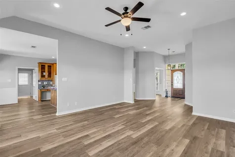 1075 Harrisburg Road Brenham TX 77833