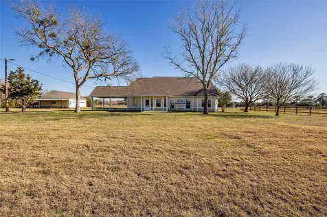 1075 Harrisburg Road Brenham TX 77833