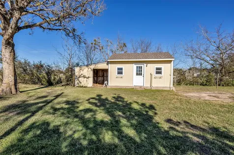 1075 Harrisburg Road Brenham TX 77833