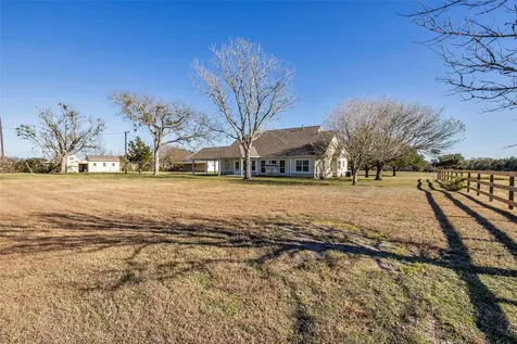 1075 Harrisburg Road Brenham TX 77833