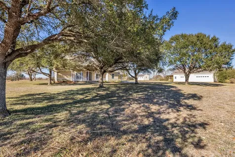 1075 Harrisburg Road Brenham TX 77833