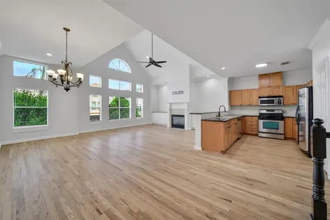 5341 Kiam Street Houston TX 77007