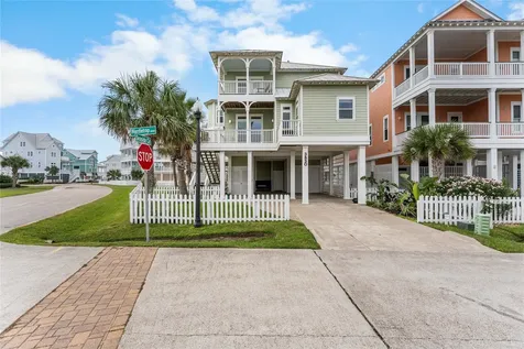 3830 Wentletrap Galveston TX 77554