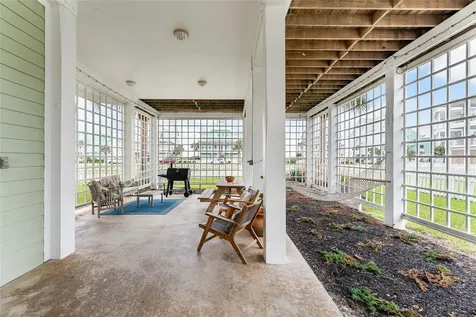 3830 Wentletrap Galveston TX 77554