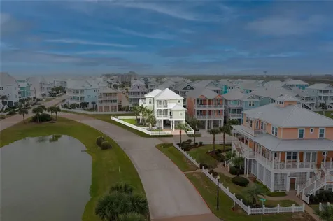 3830 Wentletrap Galveston TX 77554
