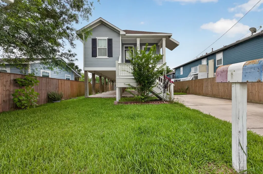 2212 Victory Street Galveston TX 77551