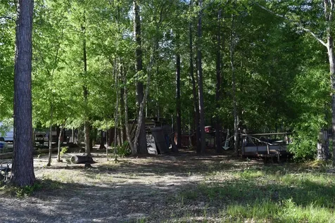 893 County Road 5015 Cleveland TX 77327