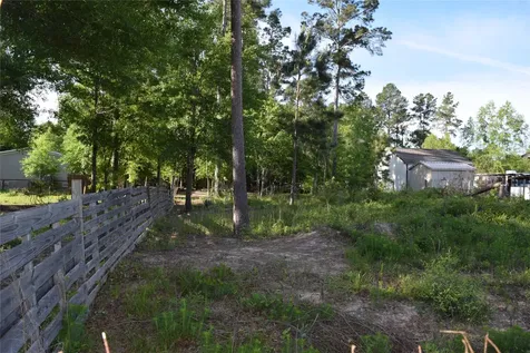 893 County Road 5015 Cleveland TX 77327