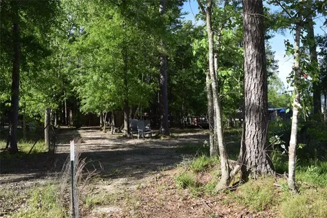 893 County Road 5015 Cleveland TX 77327