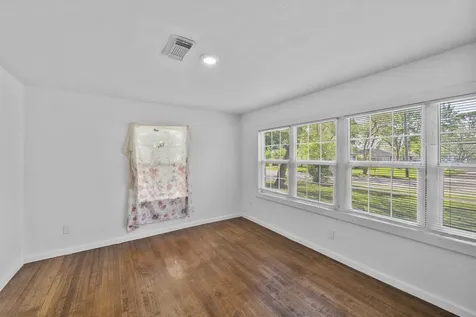 1614 Palmwood Drive Pasadena TX 77502