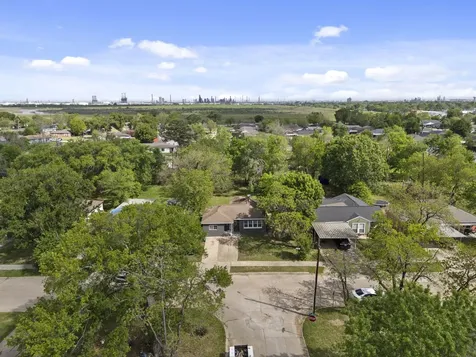 1614 Palmwood Drive Pasadena TX 77502
