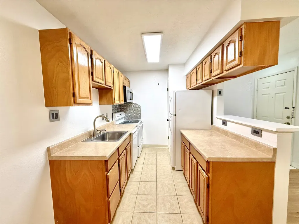 2750 Holly Hall Street 504 Houston TX 77054