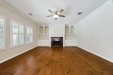 816 Anderson Street Bellaire TX 77401