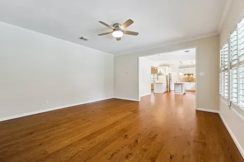 816 Anderson Street Bellaire TX 77401