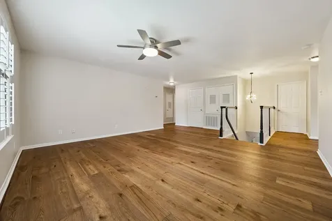 816 Anderson Street Bellaire TX 77401