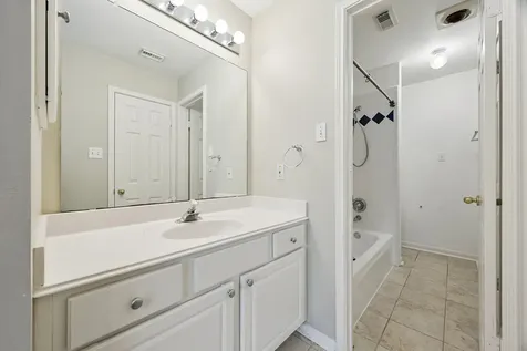 816 Anderson Street Bellaire TX 77401