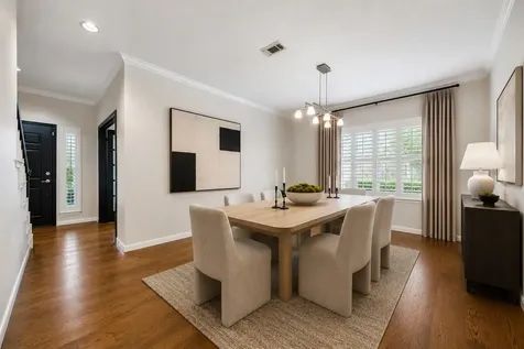 816 Anderson Street Bellaire TX 77401