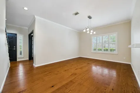 816 Anderson Street Bellaire TX 77401
