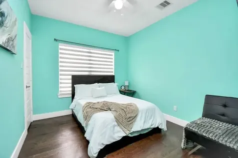 7513 Knox Street Houston TX 77088