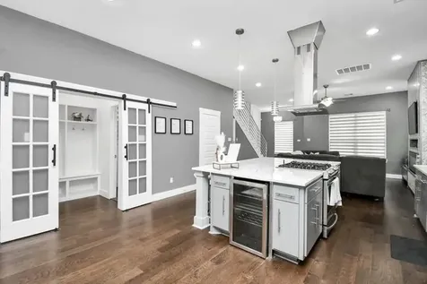 7513 Knox Street Houston TX 77088