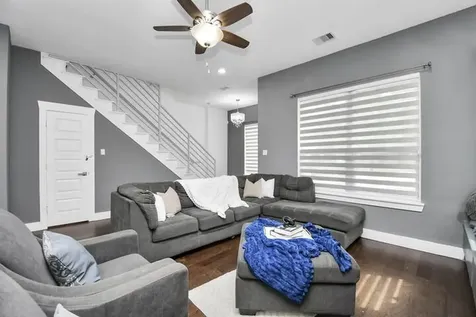 7513 Knox Street Houston TX 77088