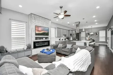7513 Knox Street Houston TX 77088