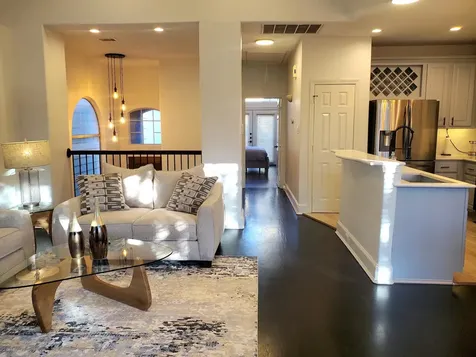5250 Washington Avenue Houston TX 77007
