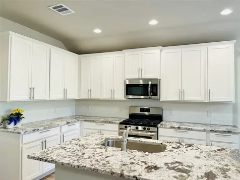 934 Golden Willow Lane Conroe TX 77304