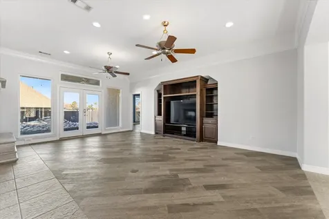 98 Victoria Drive W Montgomery TX 77356