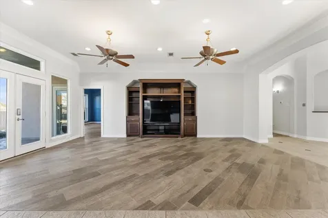 98 Victoria Drive W Montgomery TX 77356