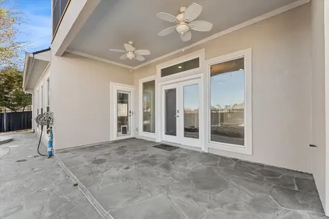98 Victoria Drive W Montgomery TX 77356