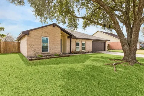 320 Creek Bend Drive League City TX 77573