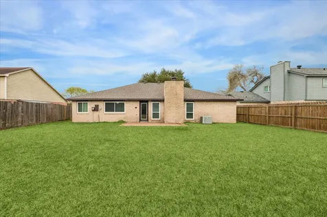 320 Creek Bend Drive League City TX 77573
