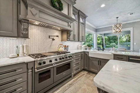 11 Turtle Cove Court Kingwood TX 77346