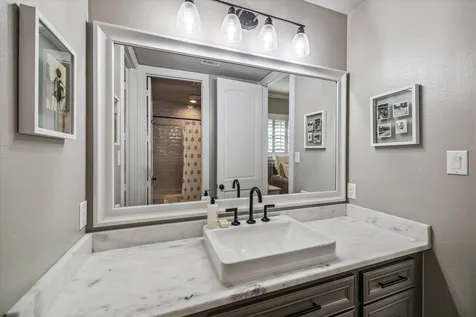 11 Turtle Cove Court Kingwood TX 77346